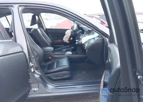 2011 Honda Accord 2.4 Ex-L z USA, uszkodzony, nr VIN 1HGCP2F84BA049640